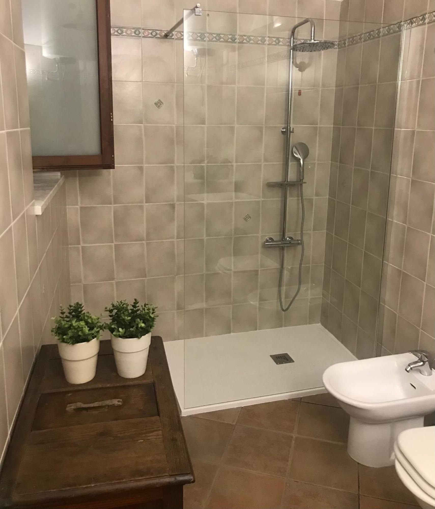 Numero 3 Hotel Cagliari Luaran gambar