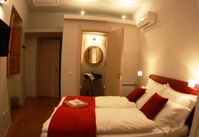 Numero 3 Hotel Cagliari Bilik gambar