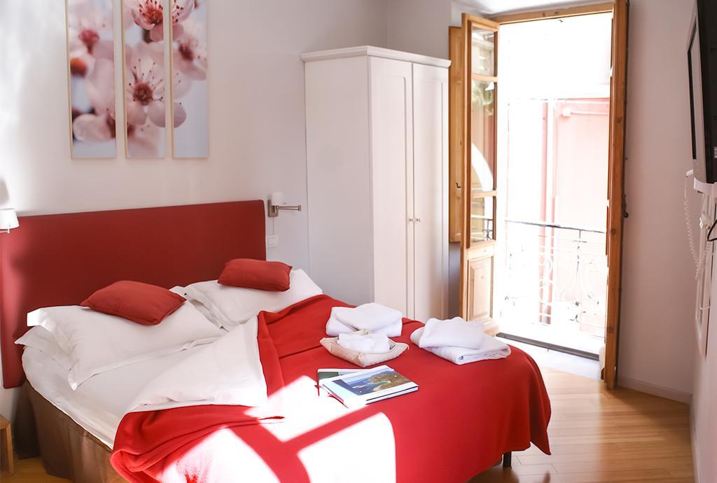 Numero 3 Hotel Cagliari Luaran gambar
